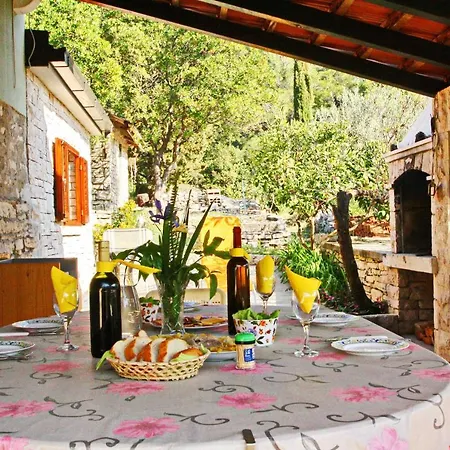Chalet Green Dream House *