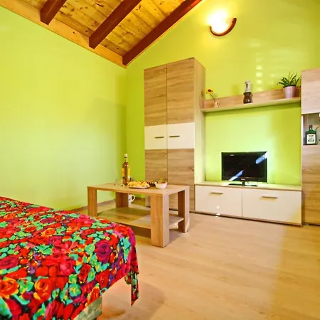 Green Dream House